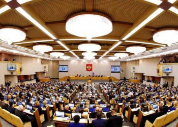Rusiyada deputatlar sanksiya qorxusundan Duma iclaslarına qatılmır