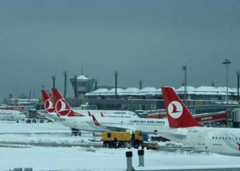 İstanbul hava limanı uçuşları bərpa edir