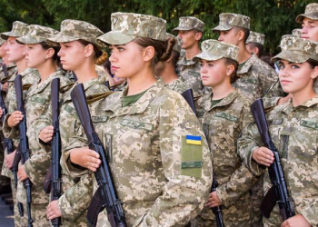Ukraynalı qadın döyüşçülərdən “Bayraktar”lı partizan mahnısı - Video