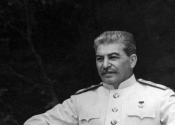 Stalinin nəticəsi Putinə müraciət edib: Babama bəraət verin…