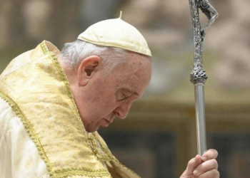 Vatikanda daxili qarşıdurma qızışır - Papa Fransisk mühafizəkarların hədəfində…