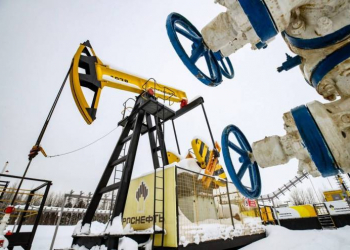 Rusiya neftinin qiyməti 38 dollara düşüb: Rublun aqibəti necə olacaq?