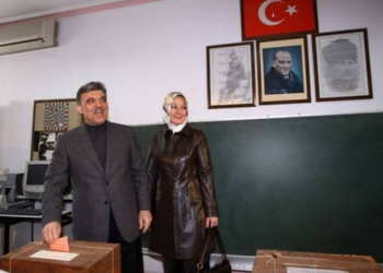 Abdullah Gül səs verib