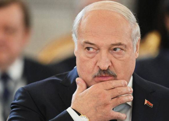 Belarus müdafiə naziri Lukaşenkonun görüşünə nüvə bombası ilə gəldi