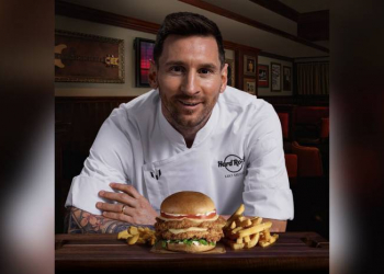 Messi özünün xüsusi burgerini nümayiş etdirib...