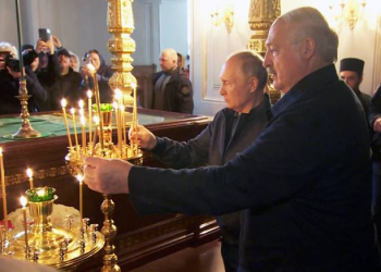 Putin Lukaşenko ilə birlikdə monastırda qələbə üçün dua edib...