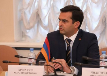 Ermənistan parlamentinin sədr müavini: Anklavlar məsələsi də müzakirə obyektidir...