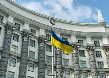 Ukrayna siyasətçiləri ölkənin ərazi bütövlüyünün qorunacağına şübhə edir