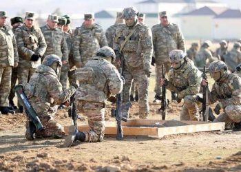 Azərbaycan Ordusunun komandirləri şərti dayaq məntəqəsinin tutulması tapşırıqlarını yerinə yetirib