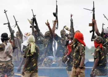 Nigeriyada silahlılar hərbi düşərgəyə hücum ediblər