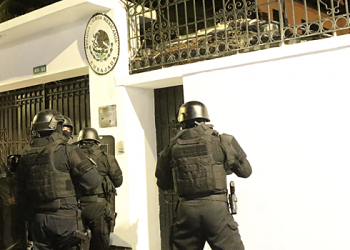 Ekvador Meksika səfirliyinə hücum edib və bunu suverenliyin müdafiəsi adlandırıb