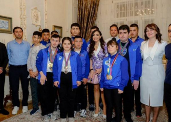 Leyla Əliyeva Azərbaycan Autizm Assosiasiyasının idmançı uşaqları ilə görüşüb