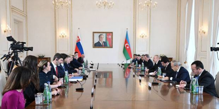 Prezident İlham Əliyevin Slovakiyanın Baş naziri ilə geniş tərkibdə görüşü başa çatıb - Yenilənib