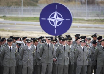 KİV: NATO Rusiyaya qarşı ehtiyatlı strategiyasından təhlükəli şəkildə imtina edir