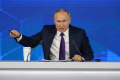 Ukrayna gərginliyi Putinə nə verir? – “Bloomberg”