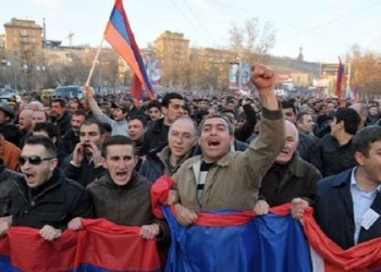 Yeravanda bitməyən mitinqlər... - Müxalifətin davranışlarında Ermənistanın yararına ola biləcək hansı konturlar var?