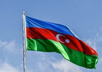 Azərbaycan bayrağı Ermənistanda trend oldu - Foto