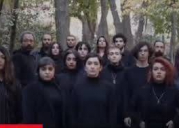 İranda teatr işçiləri hicabdan imtina etdilər 