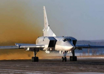 Alman neft nəhəngi Rusiya bombardmançıları üçün yanacaq təmin edir
