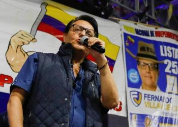Ekvadorda prezidentliyə namizəd seçki mitinqindən çıxarkən öldürülüb