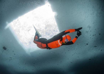 Xorvat idmançı buzlu suda yeni dünya rekorduna imza atdı