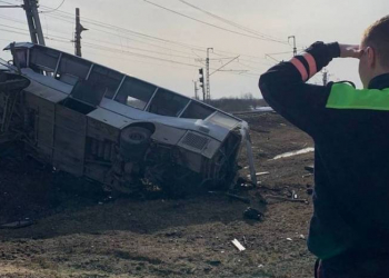 Rusiyada sürət qatarı avtobusla toqquşub, 8 nəfər ölüb