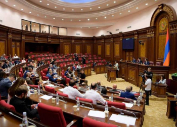 Ermənistan parlamentində sərhədlərin delimitasiyası ilə bağlı qapalı iclas keçirilir